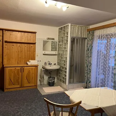 Holiday home Spacious Holiday Home In Niedernsill , Cleaning Included